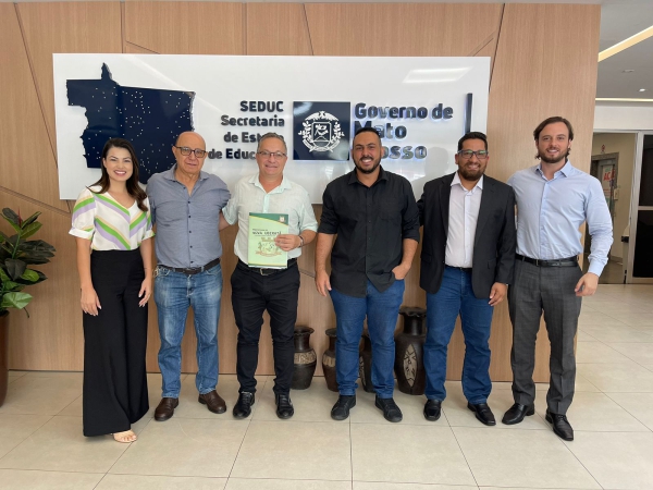 Prefeito de Nova Ubiratã e demais autoridades municipais cumprem agenda em Cuiabá