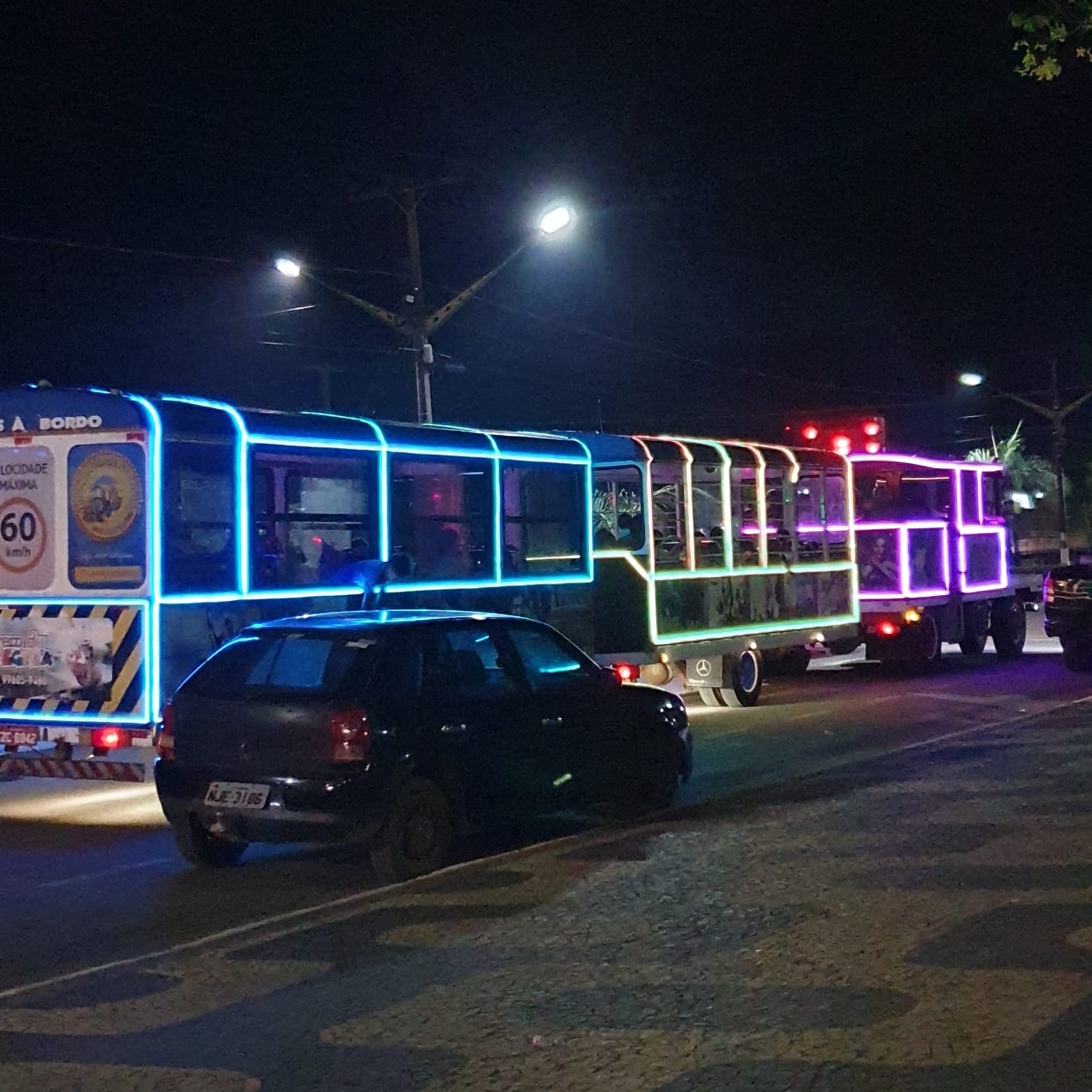 Trenzinho da alegria - Ônibus - Parque Santa Helena, Campos dos Goytacazes  1247853043