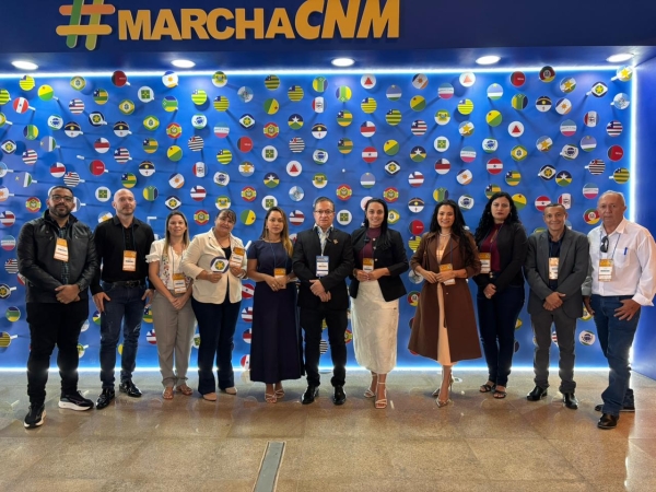 Nova Ubirat&atilde; participa do encerramento da XXVII Marcha a Bras&iacute;lia em Defesa dos Munic&iacute;pios
