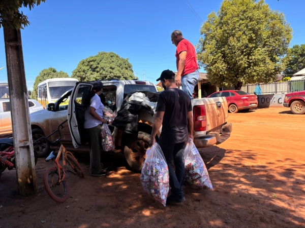 Prefeitura Municipal de Nova Ubirat&atilde; realiza entrega de doces de P&aacute;scoa em distritos e comunidades