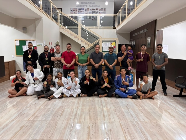 Atletas de Nova Ubirat&atilde; conquistam 15 medalhas na 1&ordf; etapa do Campeonato Mato-grossense de Jiu-J&iacute;tsu