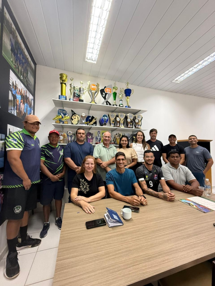 Secretaria Municipal de Esporte e Lazer de Nova Ubirat&atilde; participa de reuni&atilde;o regional em Vera