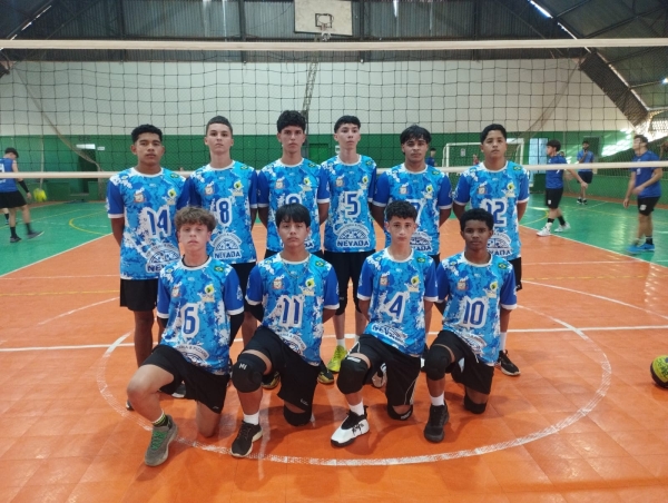 Delega&ccedil;&otilde;es de Futsal e Voleibol de Nova Ubirat&atilde; avan&ccedil;am &agrave;s quartas de finais nos Jogos Regionais Escolares em Sinop