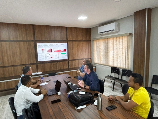 Prefeitura de Nova Ubirat&atilde; realiza reuni&atilde;o de planejamento estrat&eacute;gico para 2026