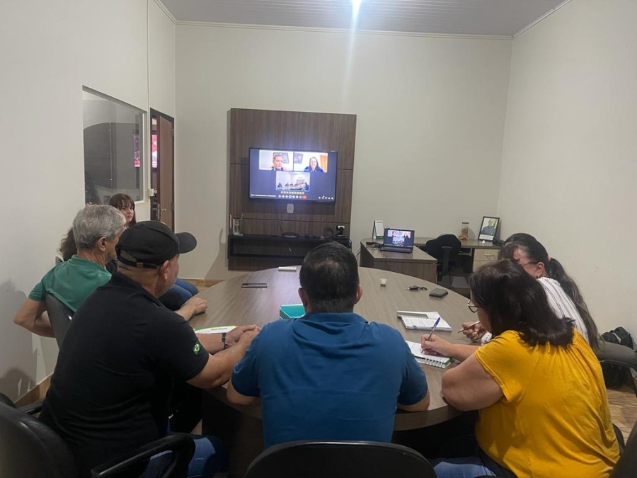 Prefeito e colaboradores da Educação participam de reunião com representantes do Senar Mato Grosso