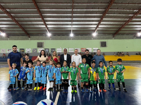 Secretaria de Esporte realiza abertura da 4ª Copa Sicredi de futsal de Nova Ubiratã 2025
