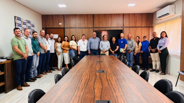 Prefeitura de Nova Ubirat&atilde; realizou reuni&atilde;o de alinhamento e estrat&eacute;gia de trabalho com os secret&aacute;rios municipais