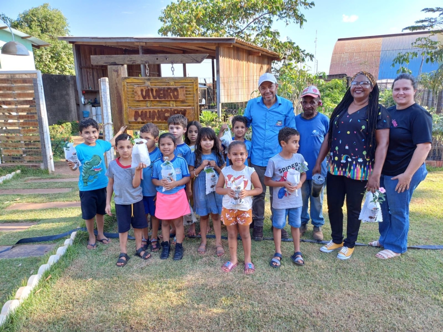 Projeto Escola Integral promove aprendizado sobre meio ambiente no Viveiro Municipal