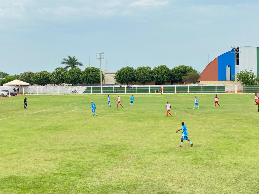 Secretaria de Esportes realiza quarta rodada da 1° Copa Nova Ubiratã de futebol Master