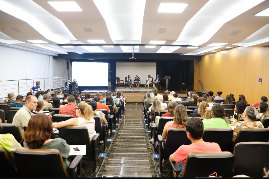 Secretaria de Educação participa do evento “Estratégias colaborativas para uma governança pública participativa na educação”