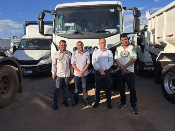 Nova Ubirat&atilde; recebe um caminh&atilde;o Truck Basculante para fortalecer o atendimento aos produtores rurais do munic&iacute;pio