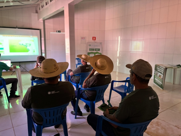 Prefeitura de Nova Ubiratã inicia curso de Apicultura em parceria com a EMPAER e o SENAR - MT