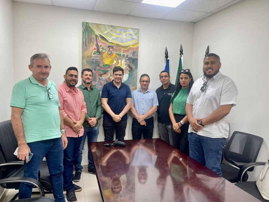 Durante a agenda em Cuiabá, Prefeito e Secretários visitaram o gabinete do Deputado Estadual Júlio Campos
