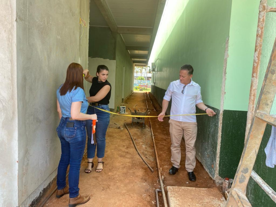 Prefeito Municipal e equipe do Departamento de Engenharia estiveram vistoriando algumas obras em Nova Ubiratã