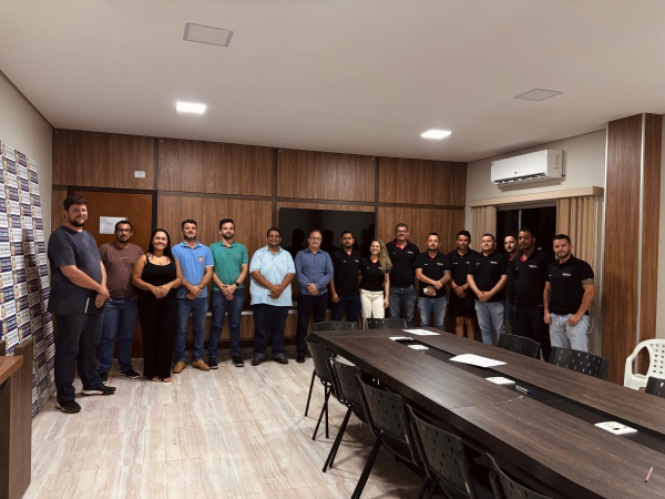 Prefeito Municipal recebe diretoria do Moto Clube de Nova Ubiratã para uma importante reunião