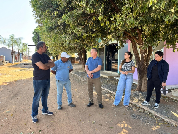 Prefeito e equipe de Engenharia realizam visita técnica em obras do município