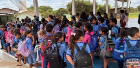 Secretaria de Assistência Social realiza entrega de doces em comemoração ao Dia das Crianças no distrito de Novo Mato Grosso