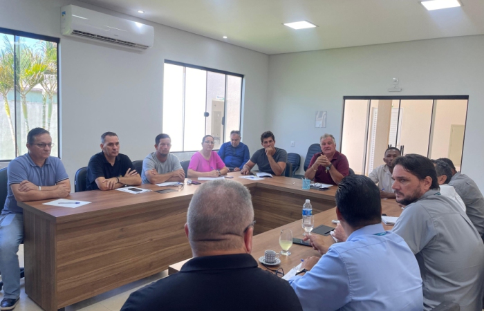Representante do Poder Executivo participa de reunião com equipe técnica do grupo Energisa S.A. regional de Sinop solicitada pelo Poder Legislativo