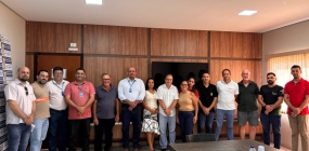 Poder executivo e legislativo realizam reunião com Energisa no paço municipal de Nova Ubiratã