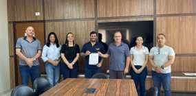 Poderes Executivo e Legislativo de Nova Ubiratã assinam Termo de Fomento com Rotary Club
